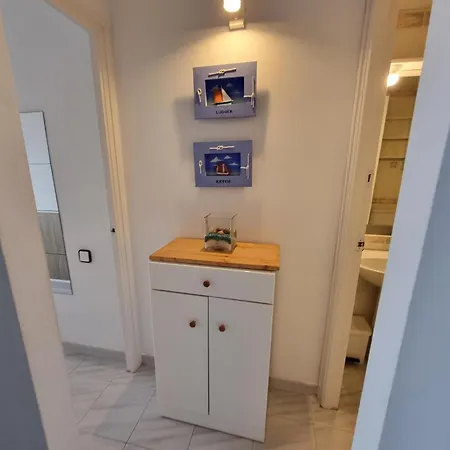 Acogedor Con Terraza Privada Y Piscina Comunitaria En L'escala - Hisp-236-108 *